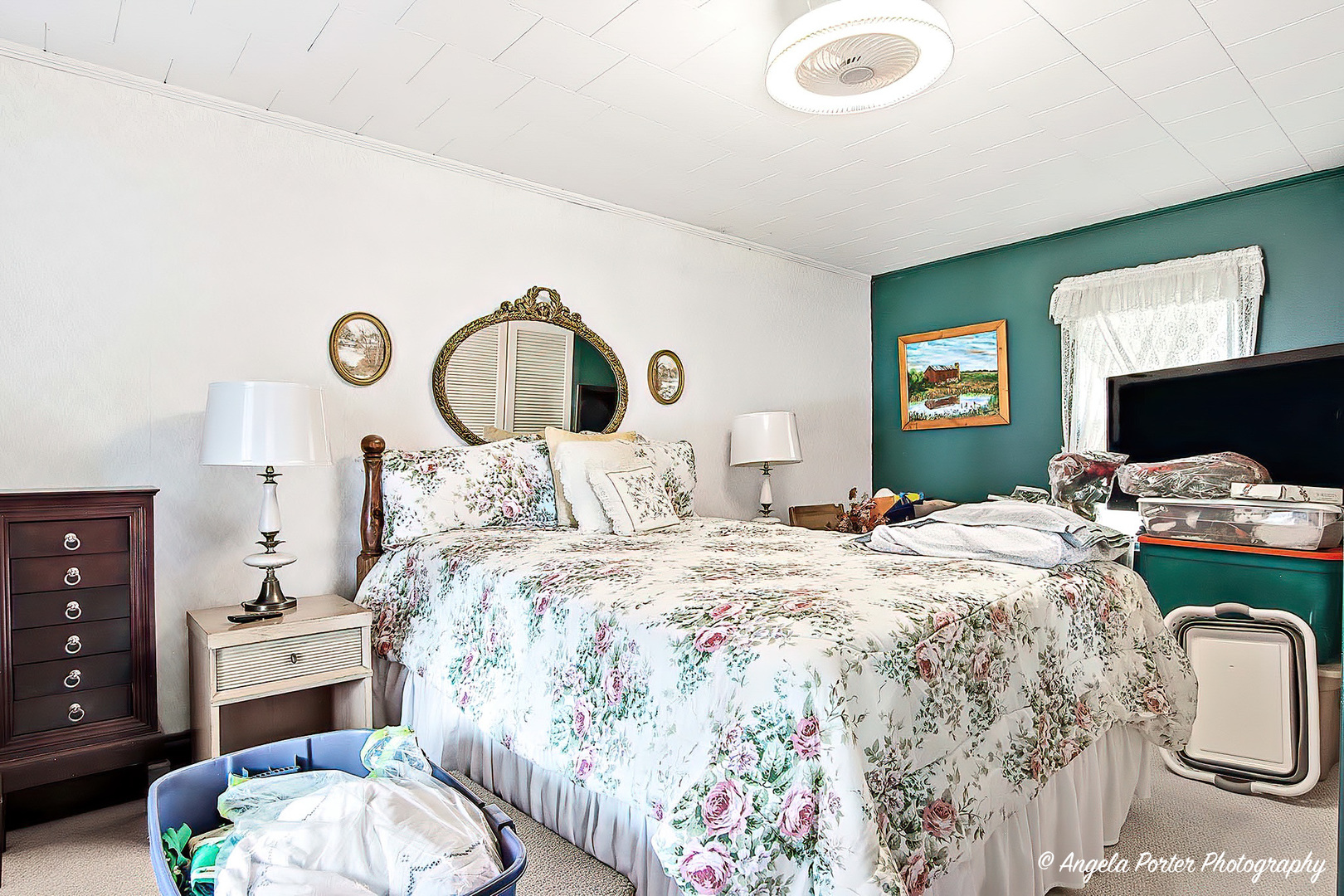 814 N River Road, McHenry, IL 60051