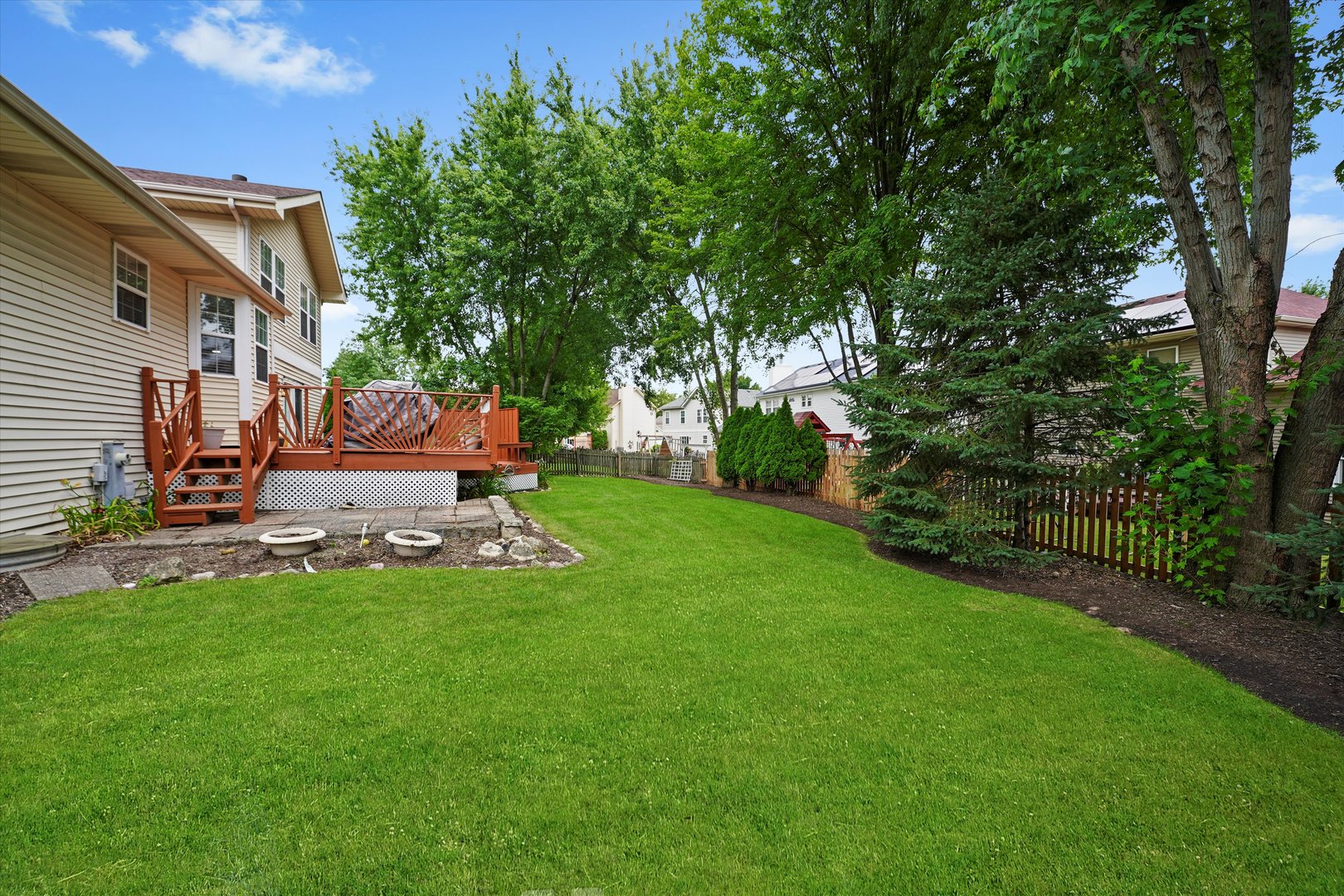 167 Forestview Court, Aurora, IL 60502