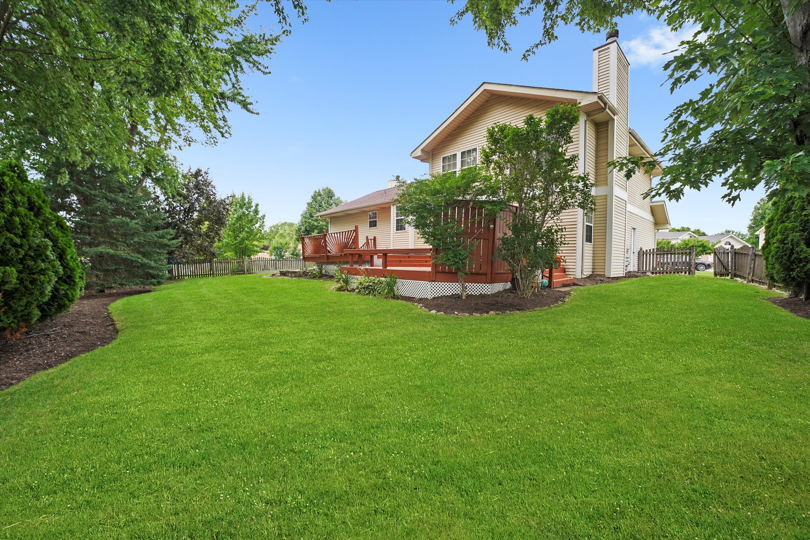 167 Forestview Court, Aurora, IL 60502