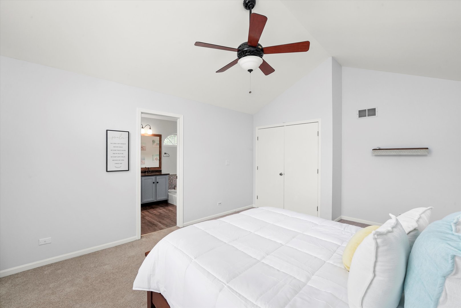 167 Forestview Court, Aurora, IL 60502