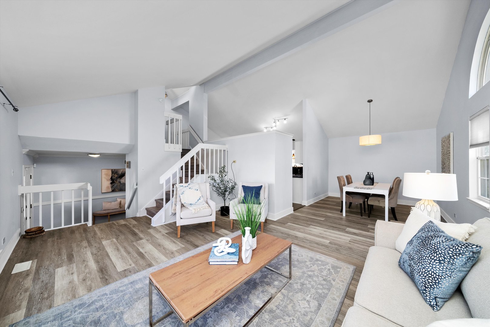 167 Forestview Court, Aurora, IL 60502