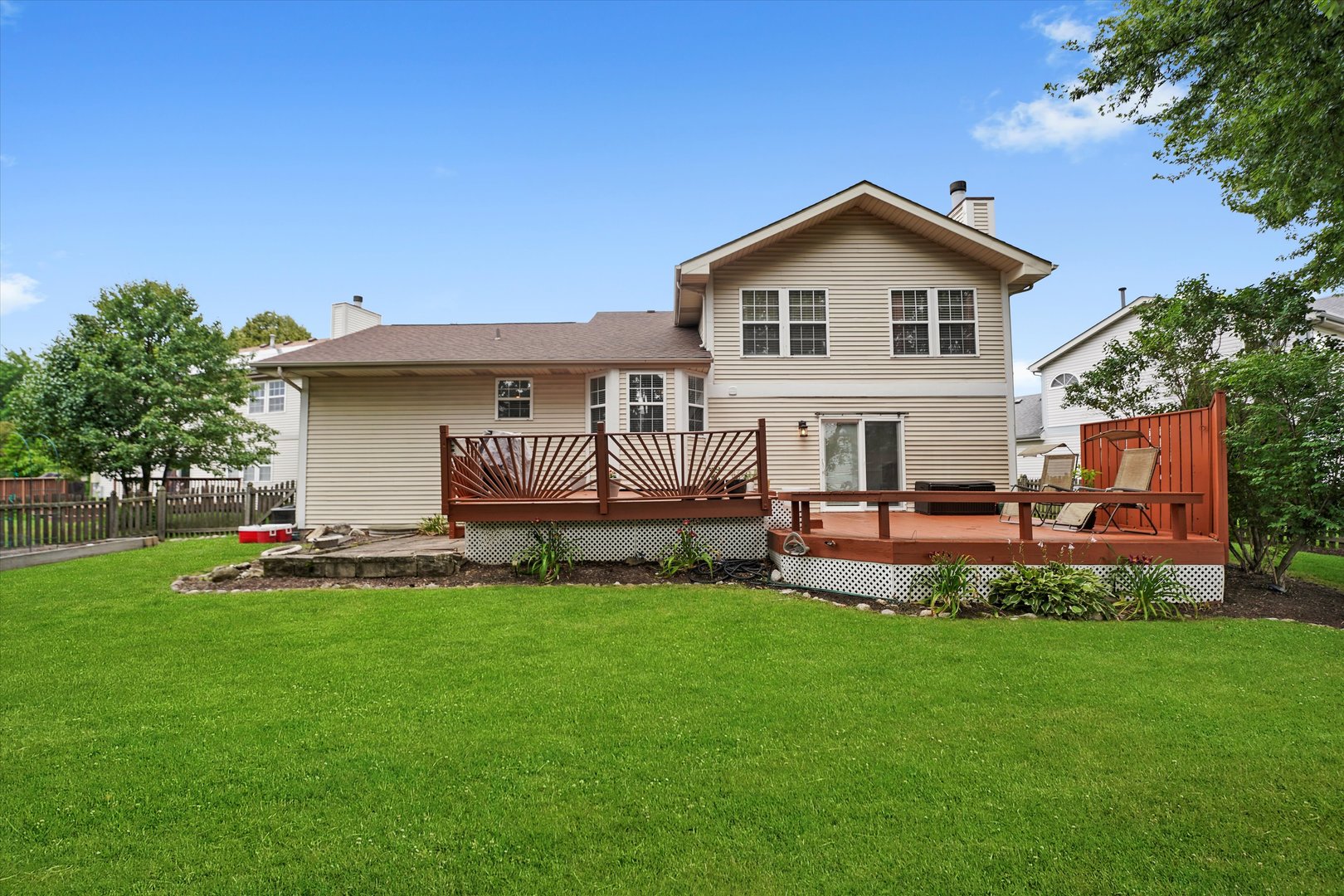 167 Forestview Court, Aurora, IL 60502