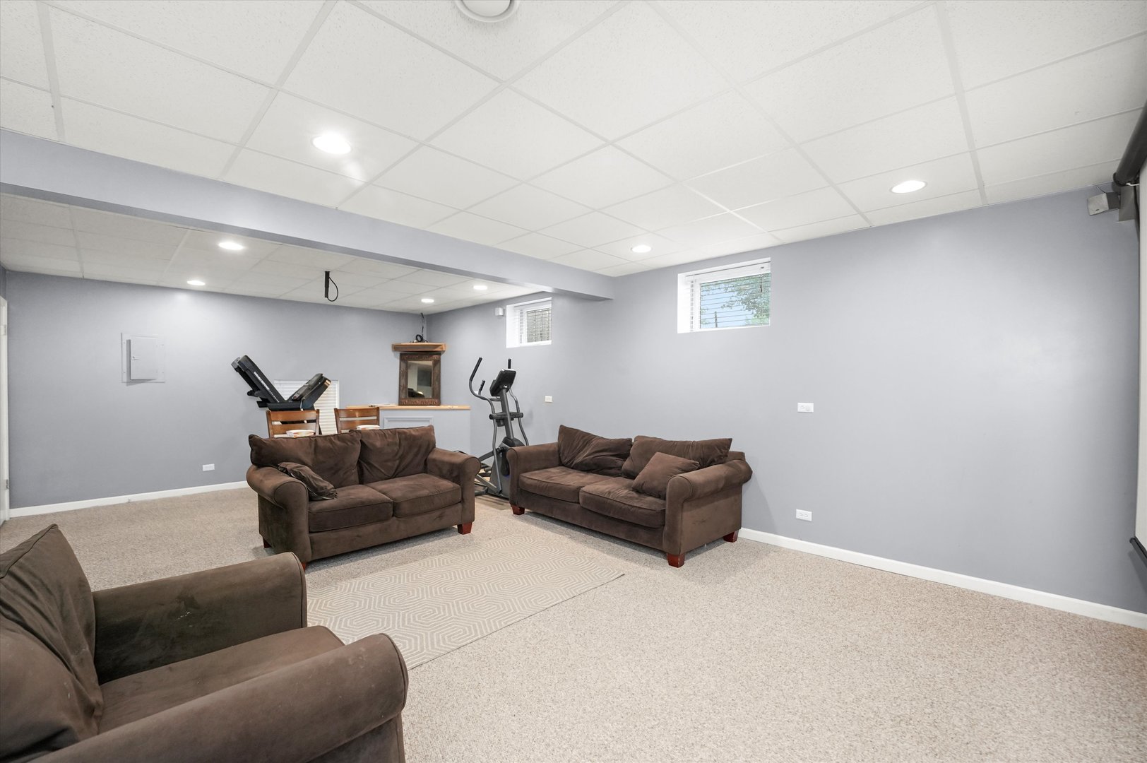 167 Forestview Court, Aurora, IL 60502