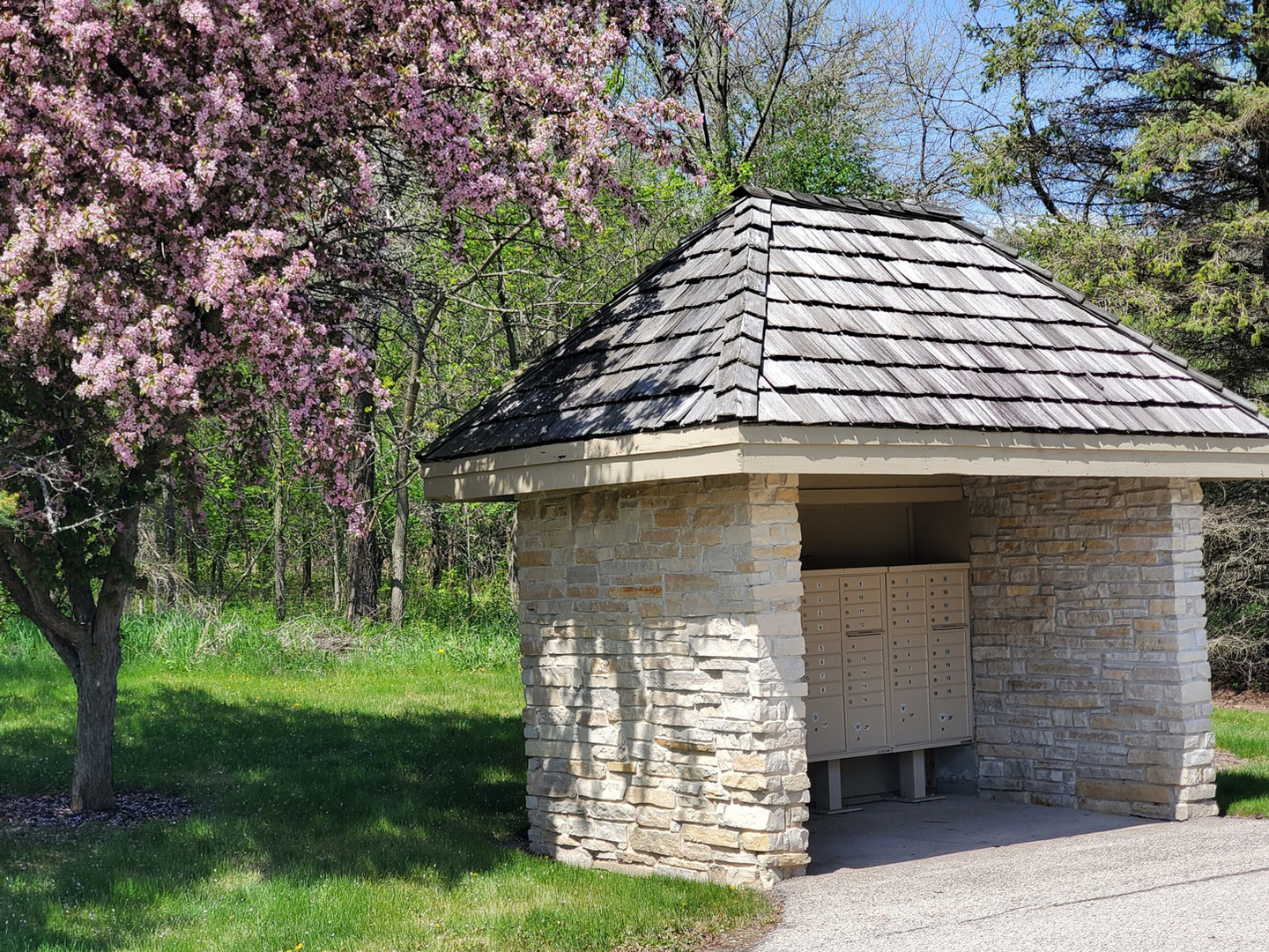 39587 Orchard Bluff Lane, Wadsworth, IL 60083