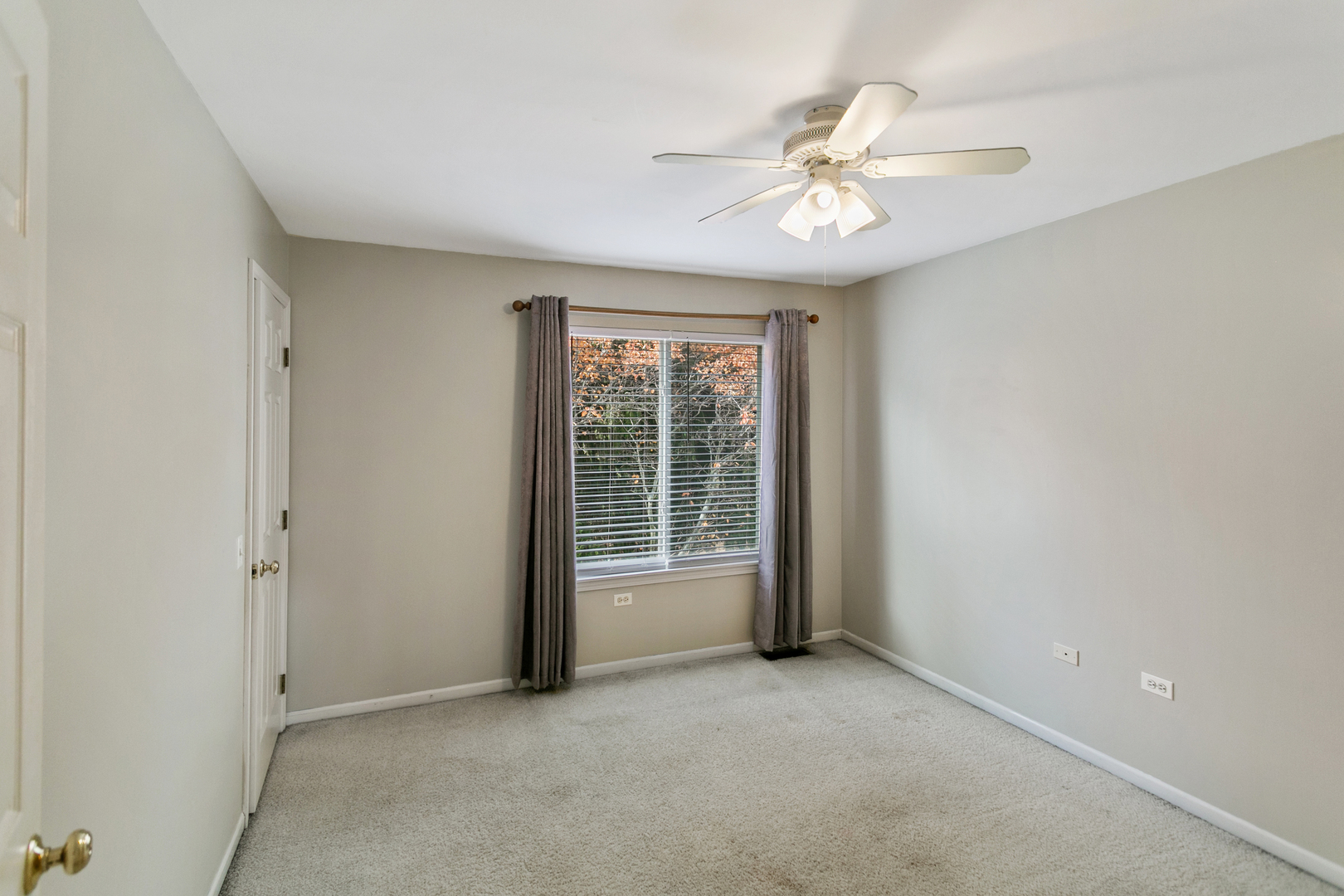 67 Raven Drive, Aurora, IL 60506