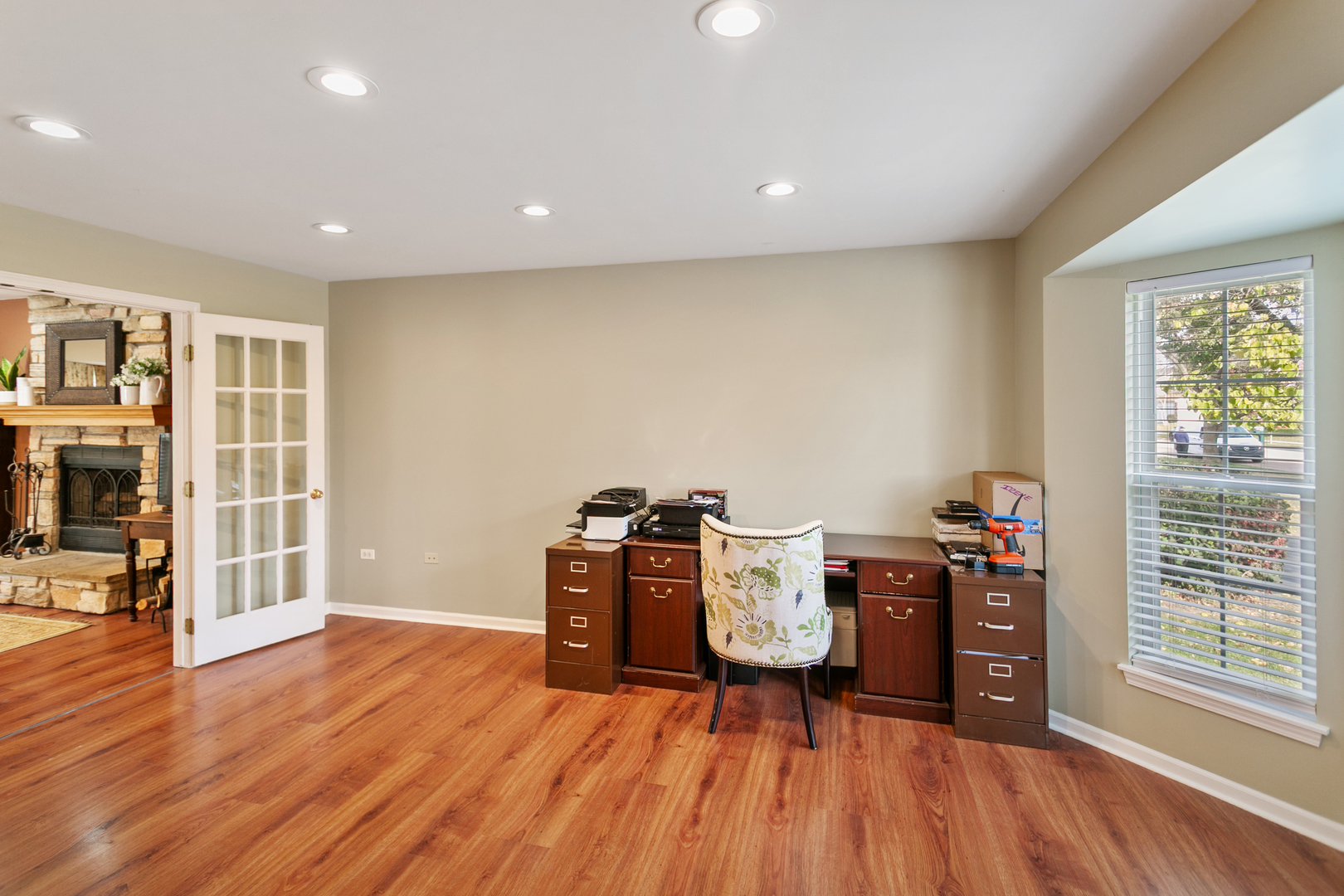 67 Raven Drive, Aurora, IL 60506