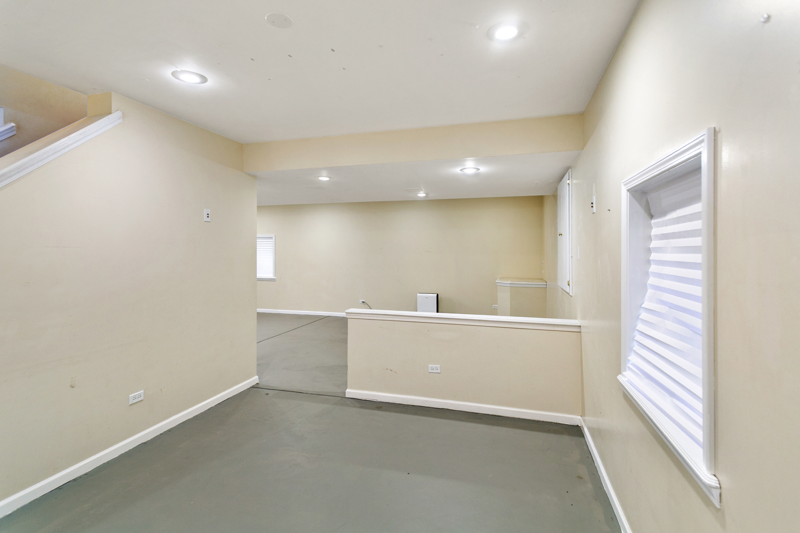 67 Raven Drive, Aurora, IL 60506