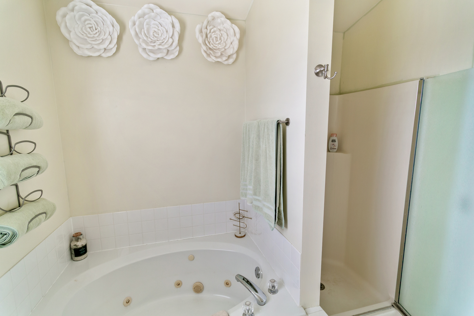 67 Raven Drive, Aurora, IL 60506