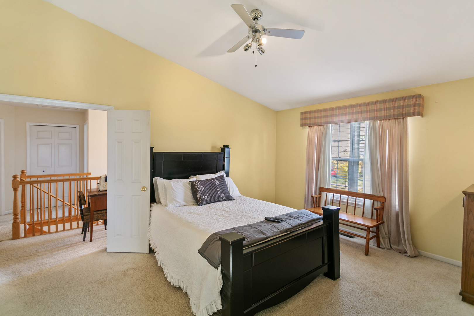 67 Raven Drive, Aurora, IL 60506