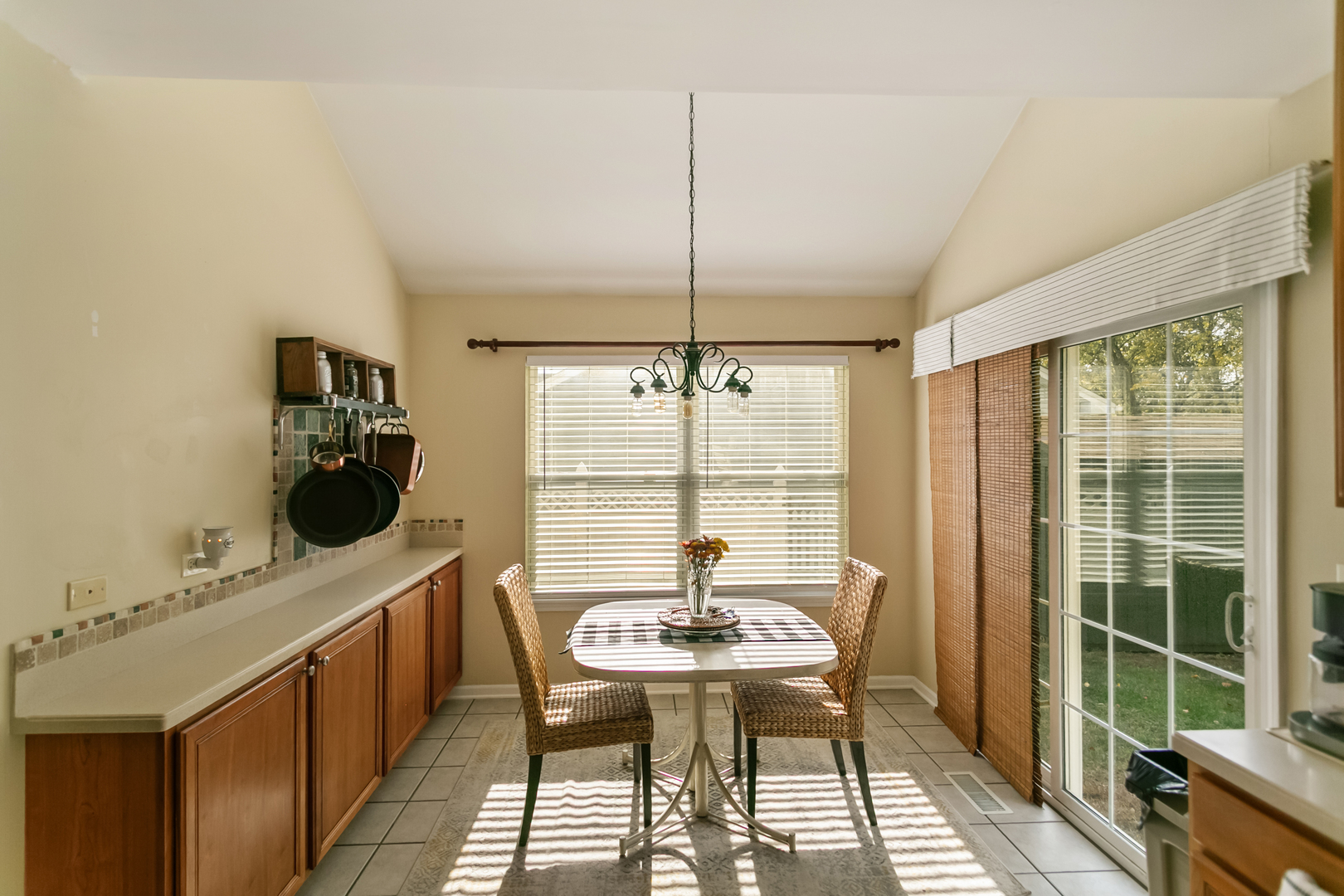 67 Raven Drive, Aurora, IL 60506