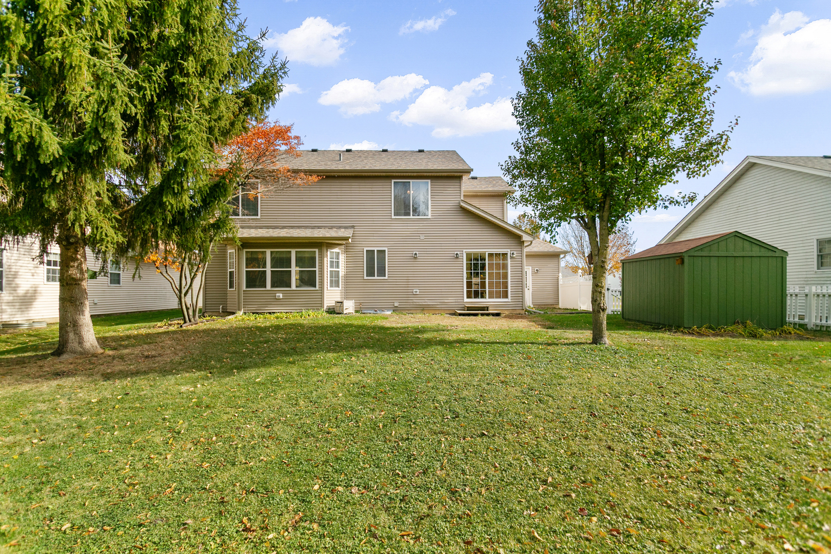 67 Raven Drive, Aurora, IL 60506