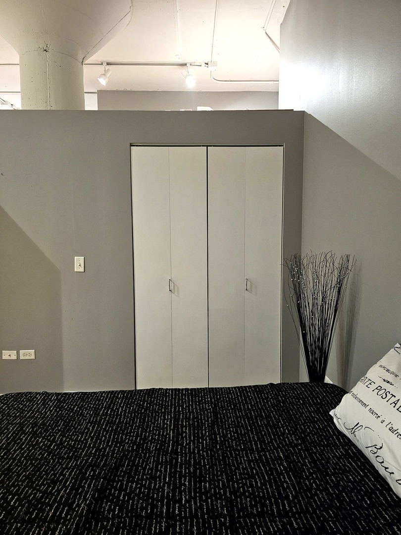 2323 W Pershing Road #230, Chicago, IL 60609