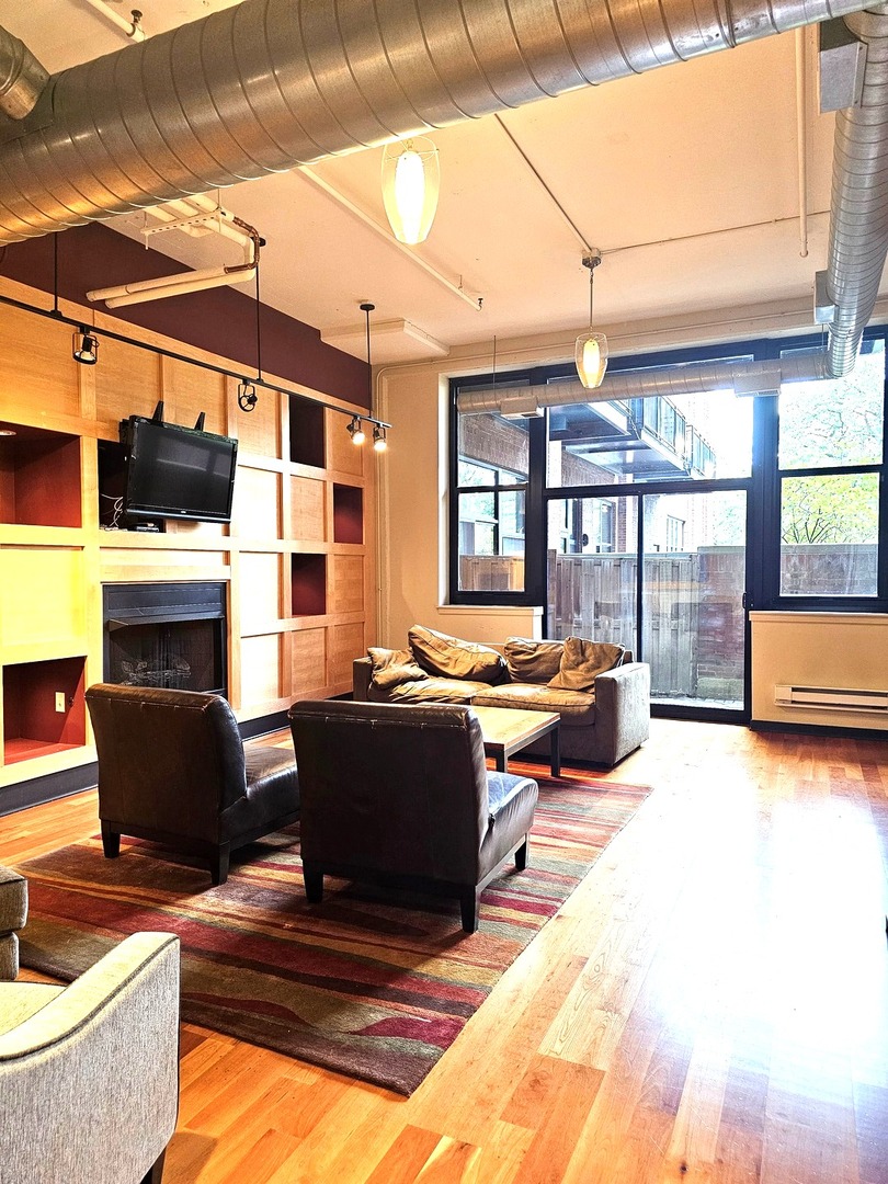 2323 W Pershing Road #230, Chicago, IL 60609