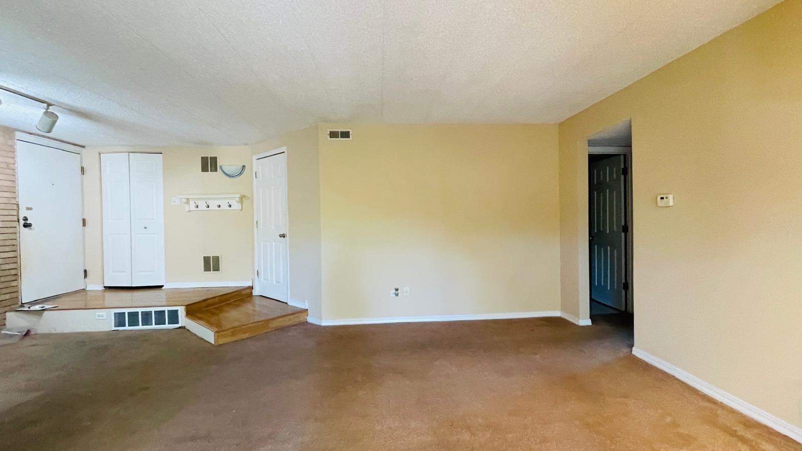 6015 Lakeside Place #101, Tinley Park, IL 60477