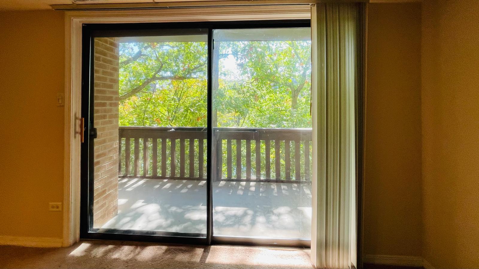 6015 Lakeside Place #101, Tinley Park, IL 60477