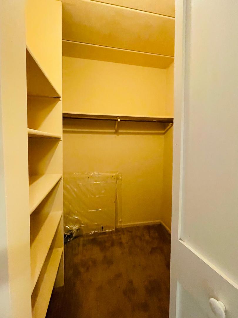 6015 Lakeside Place #101, Tinley Park, IL 60477