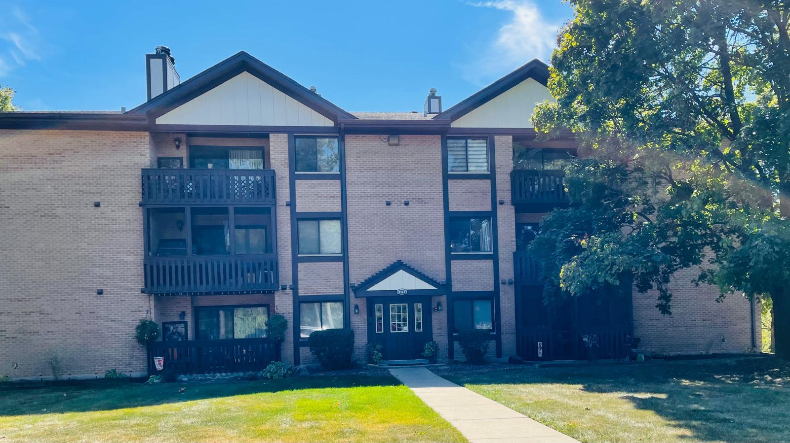 6015 Lakeside Place #101, Tinley Park, IL 60477