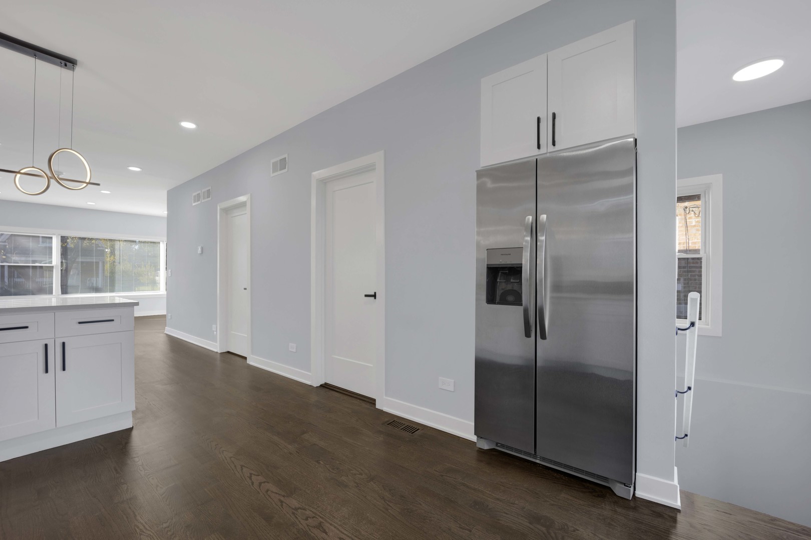 1047 N Saint Louis Avenue, Chicago, IL 60651