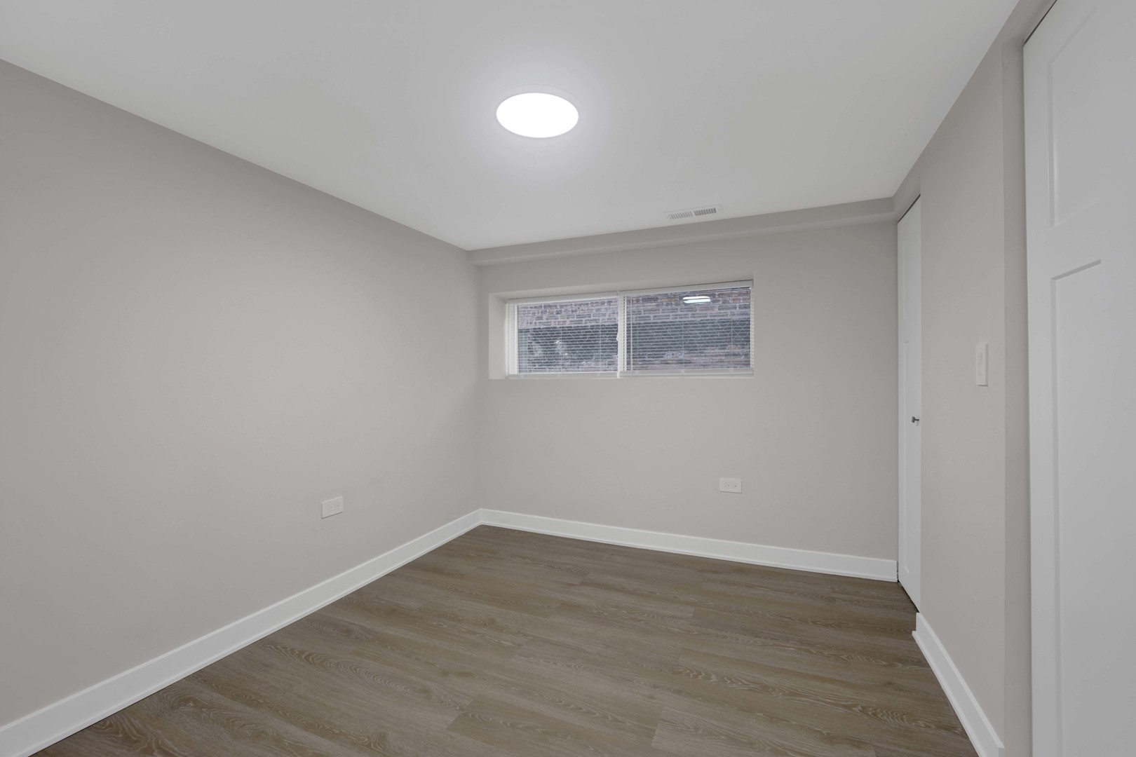 1047 N Saint Louis Avenue, Chicago, IL 60651