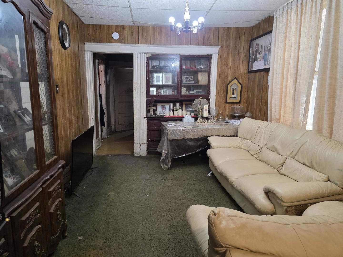 3902 W Fillmore Street, Chicago, IL 60624