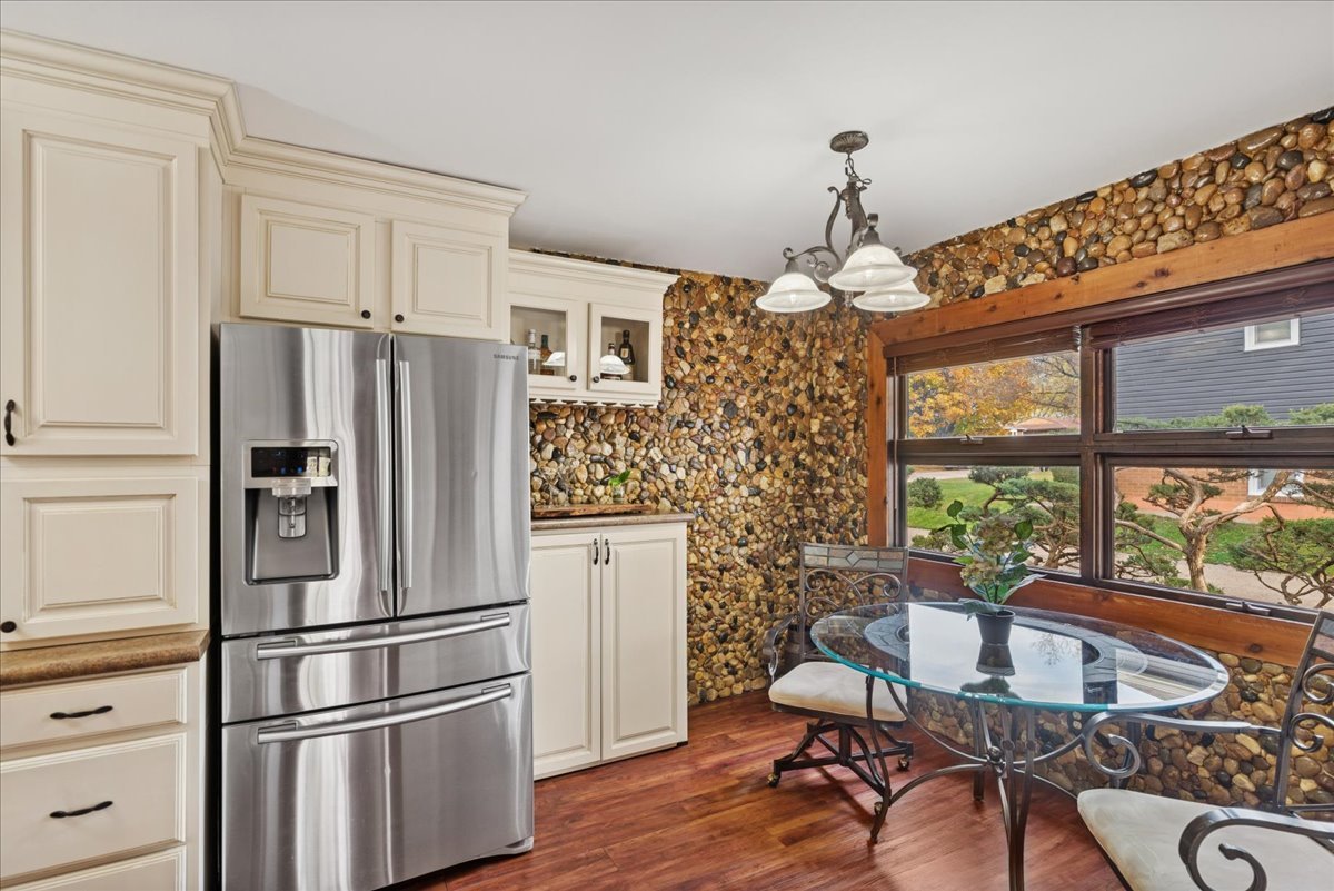 2813 Theresa Avenue, Waukegan, IL 60085