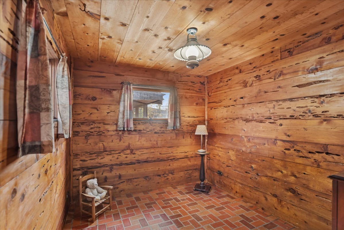 2813 Theresa Avenue, Waukegan, IL 60085