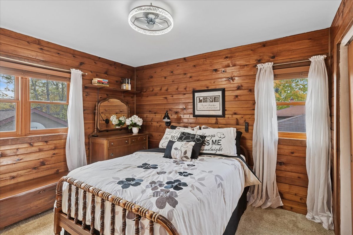 2813 Theresa Avenue, Waukegan, IL 60085