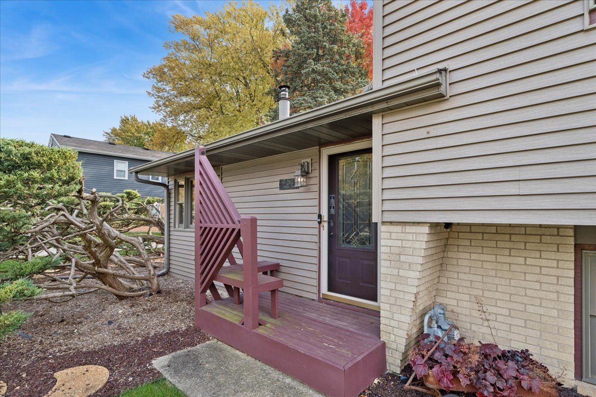 2813 Theresa Avenue, Waukegan, IL 60085