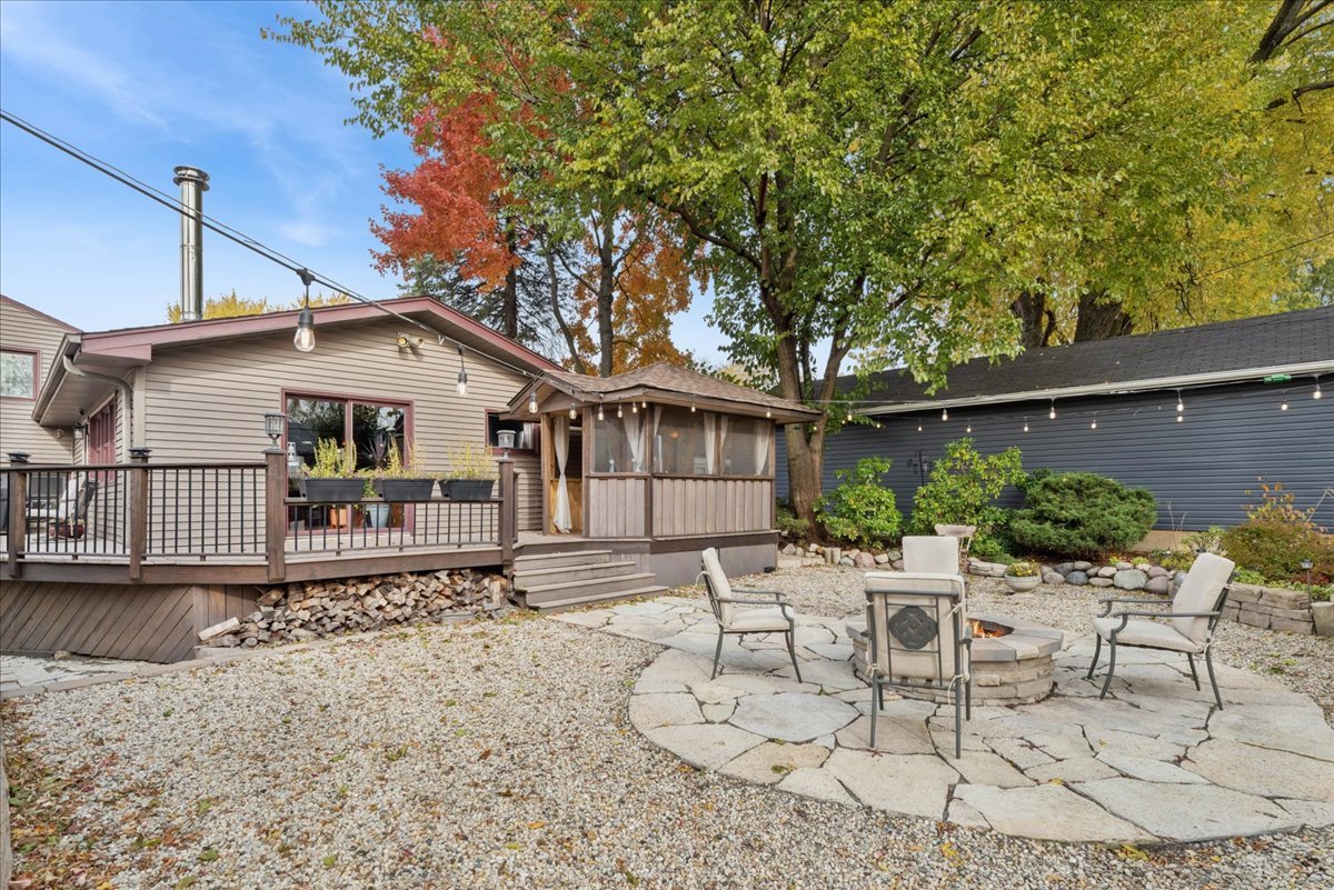 2813 Theresa Avenue, Waukegan, IL 60085