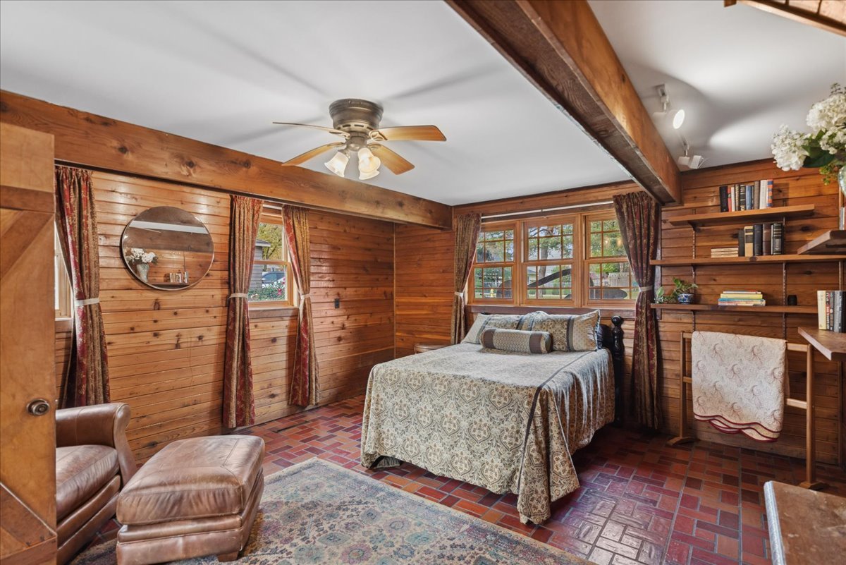 2813 Theresa Avenue, Waukegan, IL 60085