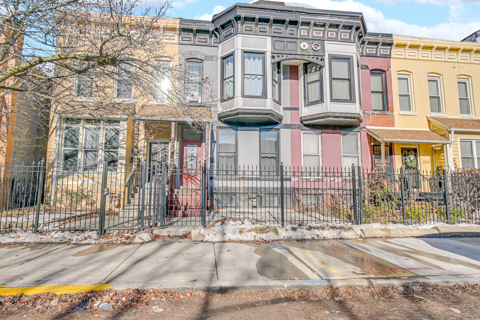 2324 W Warren Boulevard, Chicago, IL 60612