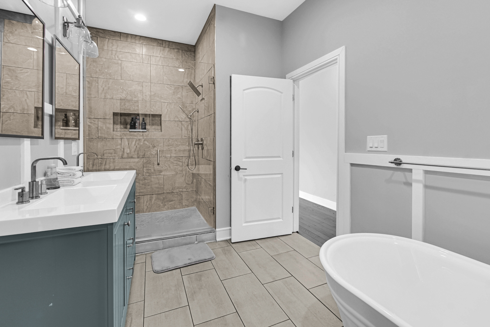 2324 W Warren Boulevard, Chicago, IL 60612