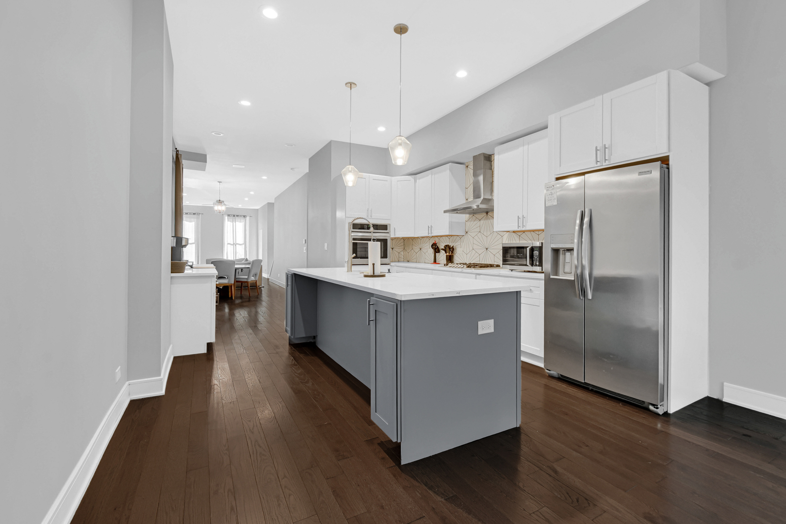 2324 W Warren Boulevard, Chicago, IL 60612