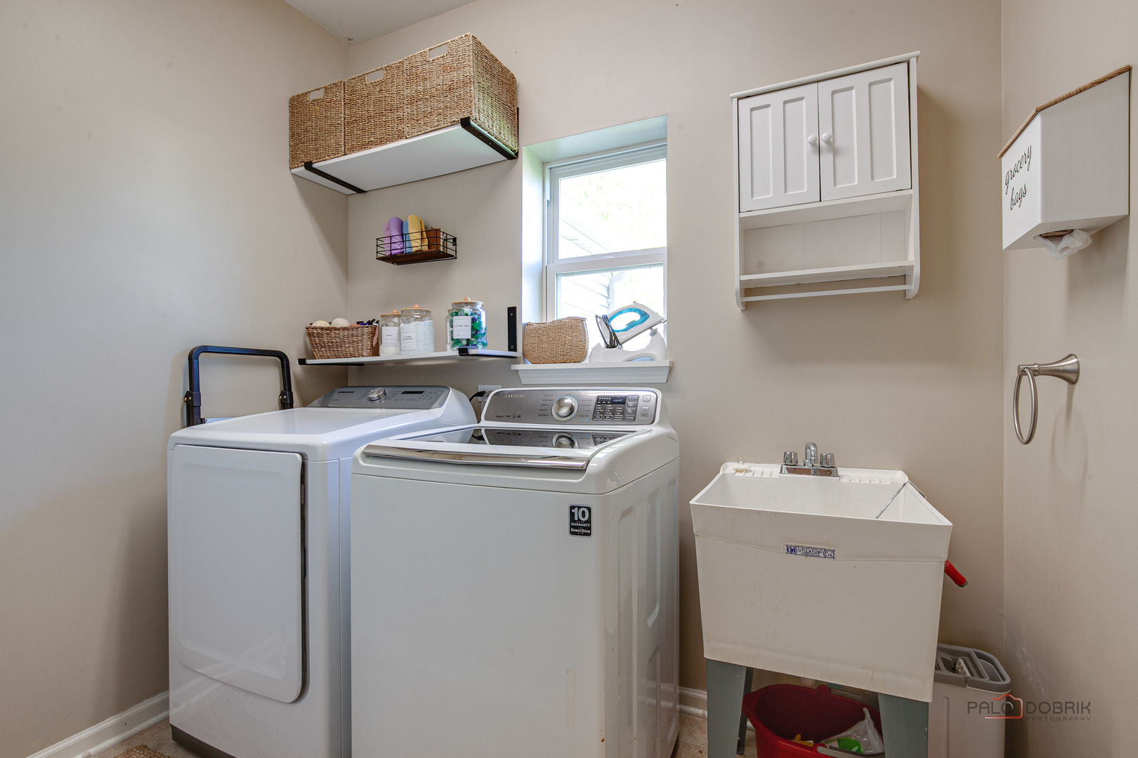 725 Porter Circle, Lindenhurst, IL 60046