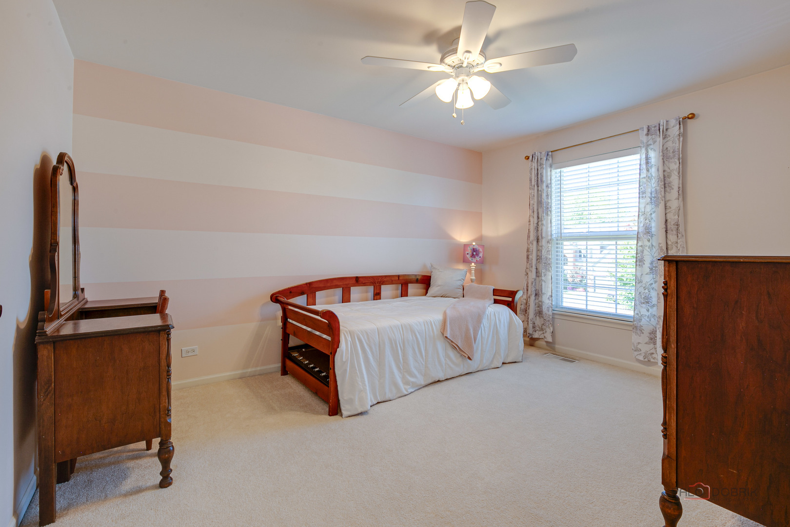 725 Porter Circle, Lindenhurst, IL 60046