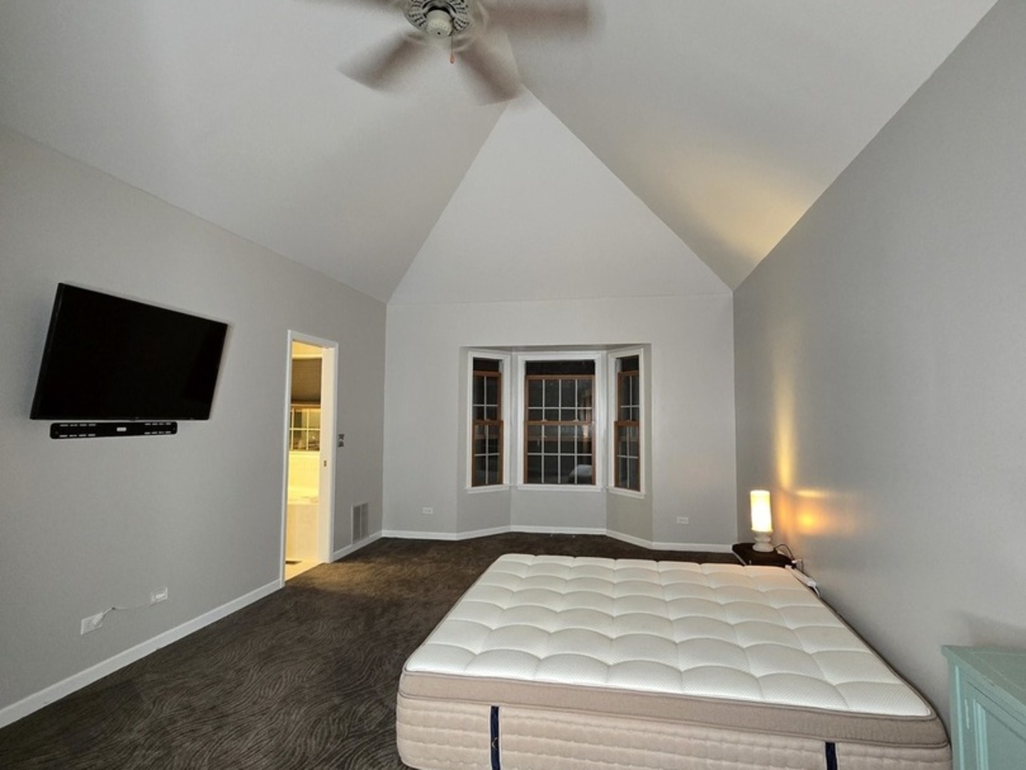 3401 Thunderbird Lane, Crystal Lake, IL 60012