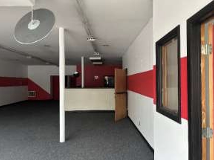 6244 S Archer Road, Summit, IL 60501