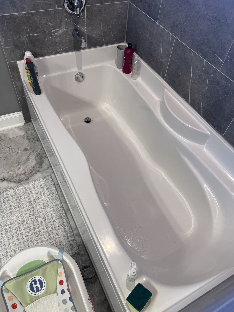 5354 Northwind Drive, Richton Park, IL 60471