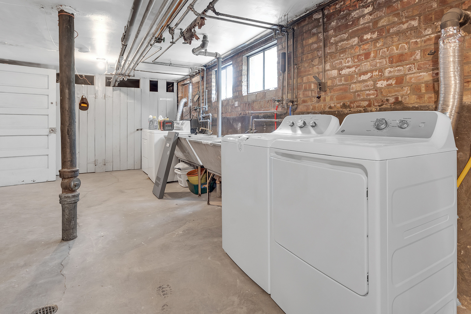 2712 W Balmoral Avenue #2E, Chicago, IL 60625