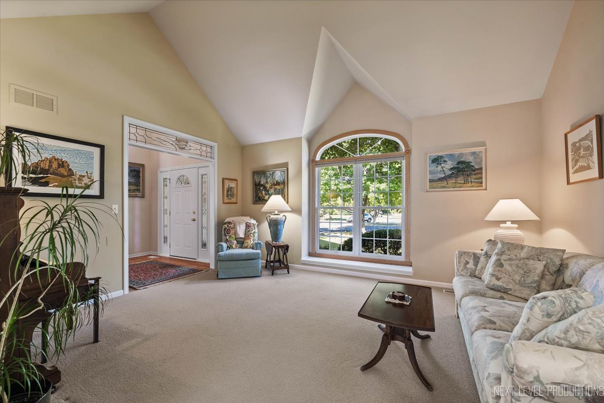 3212 Austin Court, Naperville, IL 60564