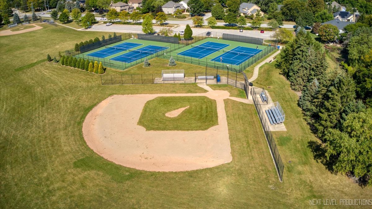 3212 Austin Court, Naperville, IL 60564