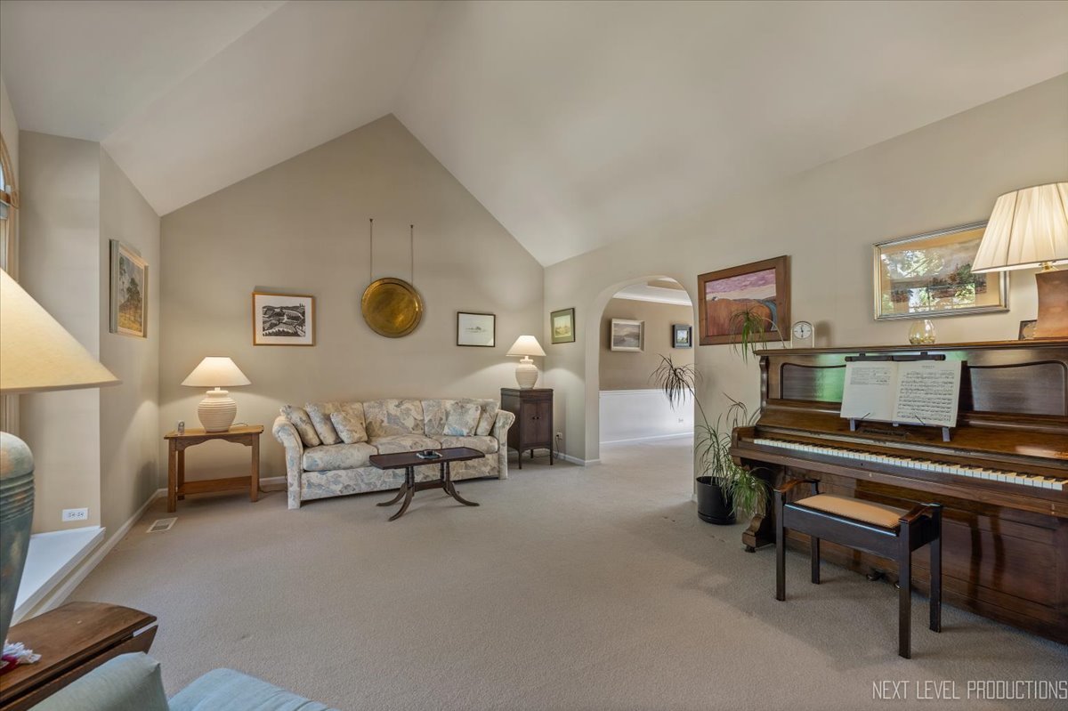 3212 Austin Court, Naperville, IL 60564