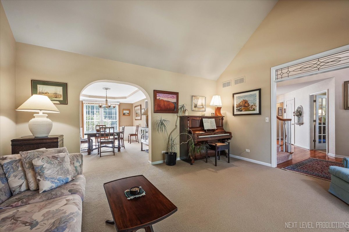 3212 Austin Court, Naperville, IL 60564