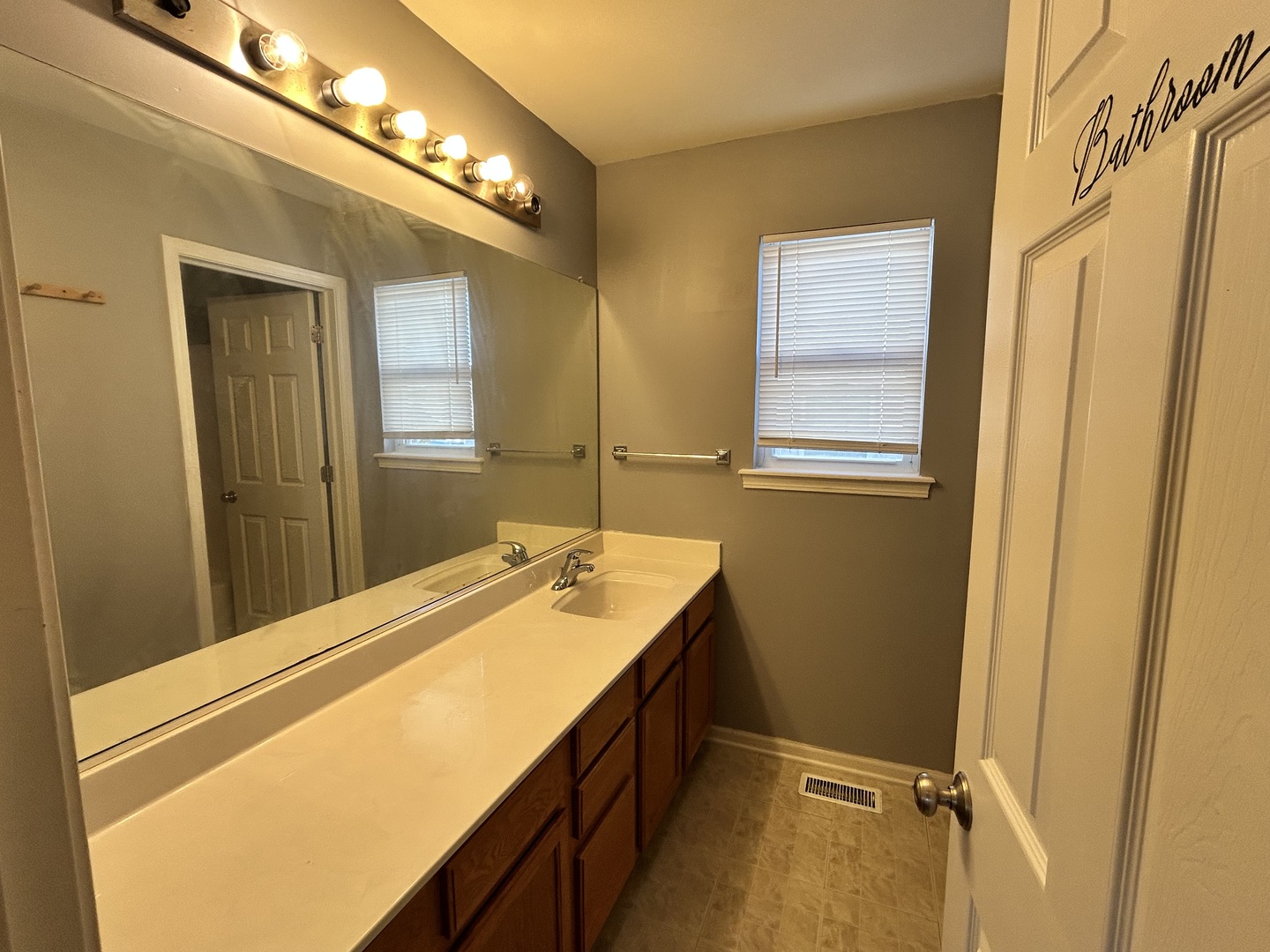 2643 Pecos Circle, Montgomery, IL 60538