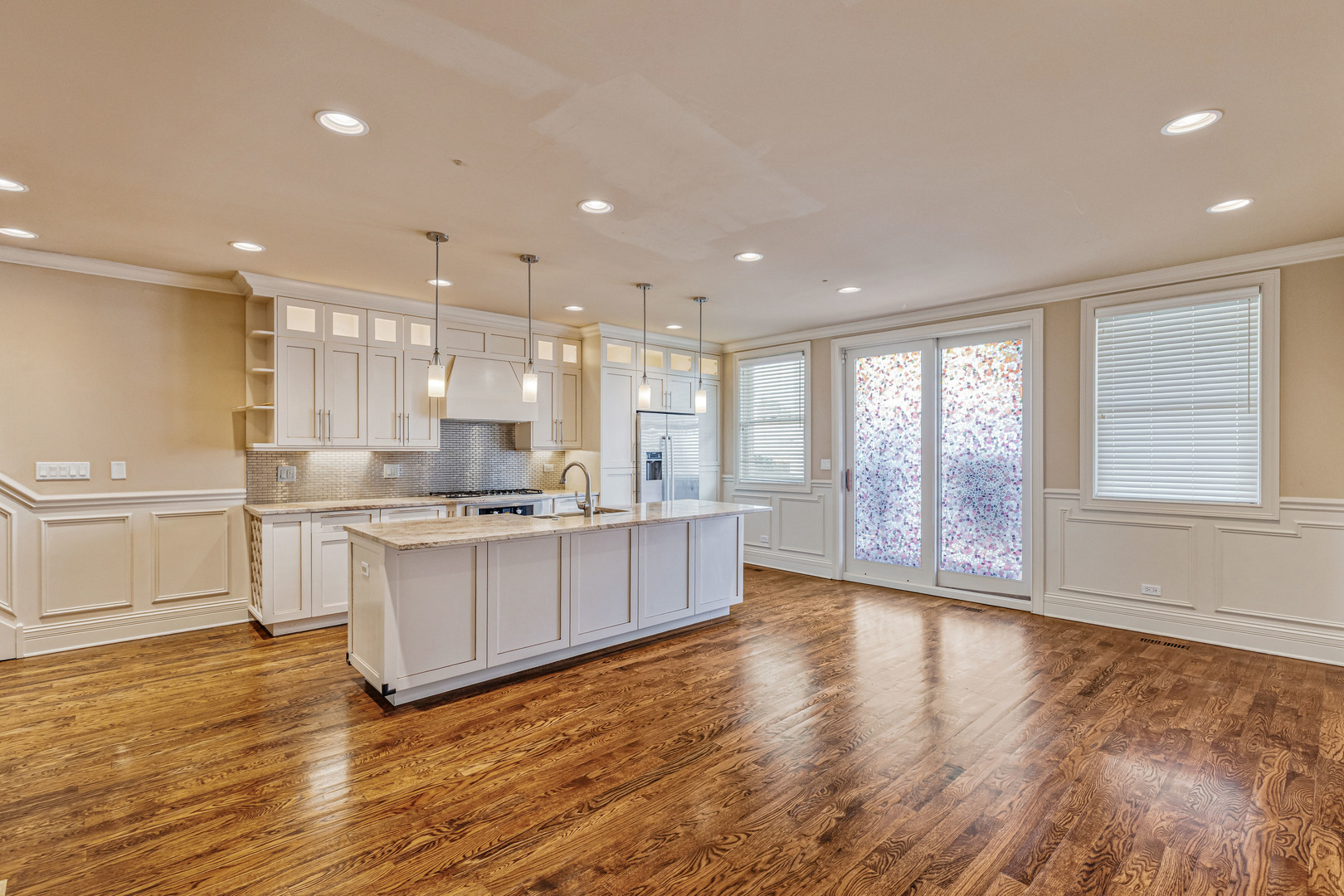 4065 S Ellis Avenue, Chicago, IL 60653