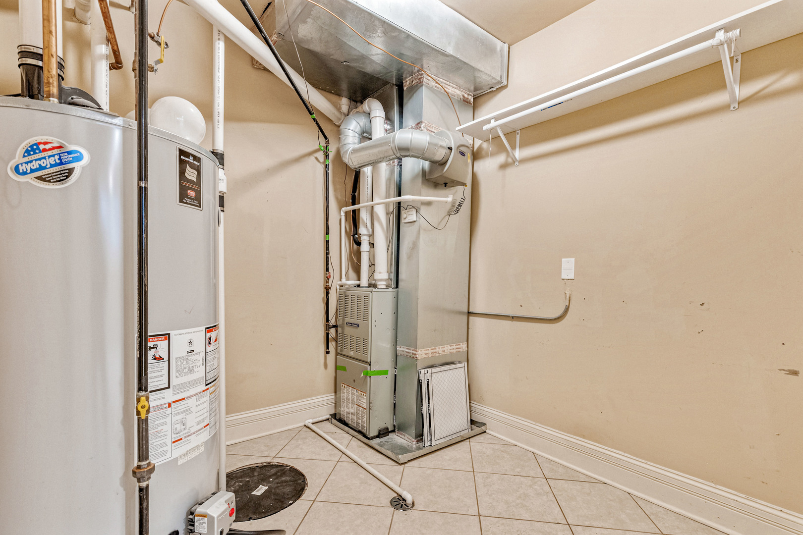 4065 S Ellis Avenue, Chicago, IL 60653