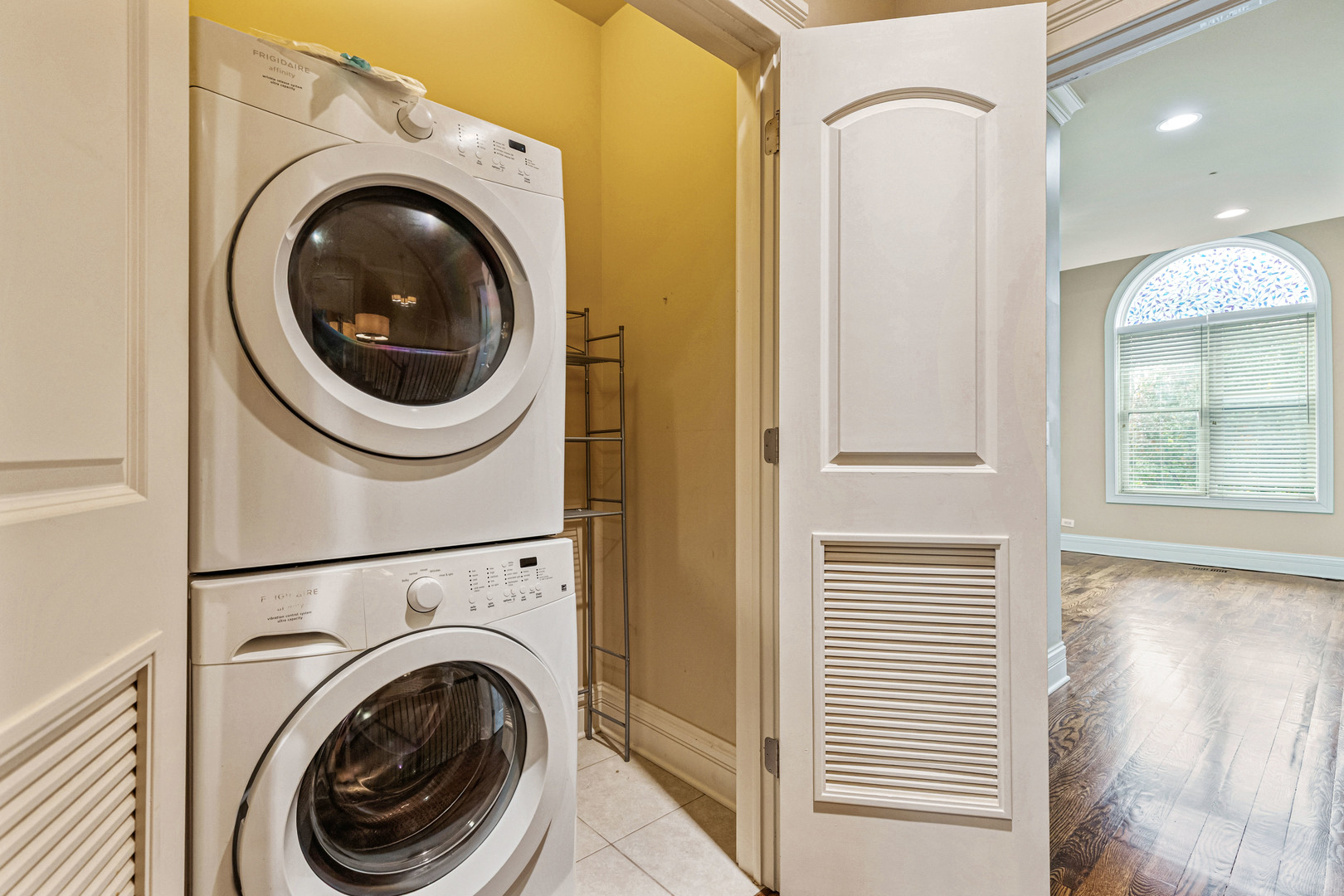 4065 S Ellis Avenue, Chicago, IL 60653