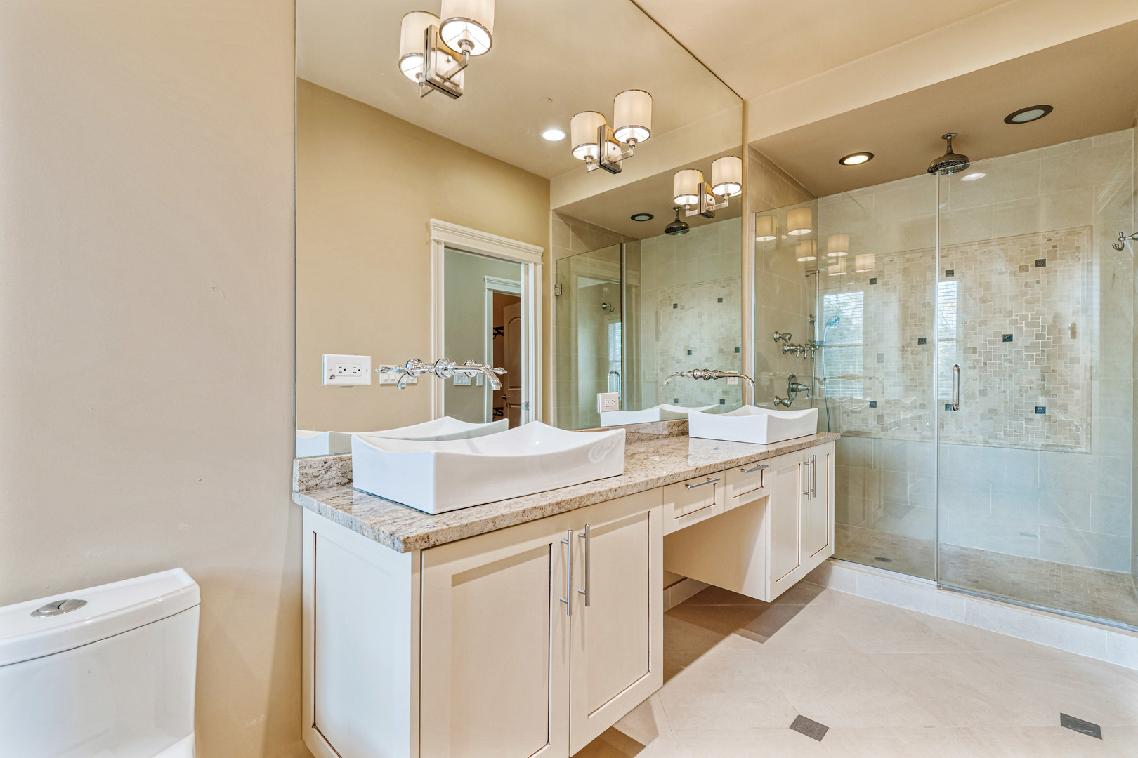 4065 S Ellis Avenue, Chicago, IL 60653