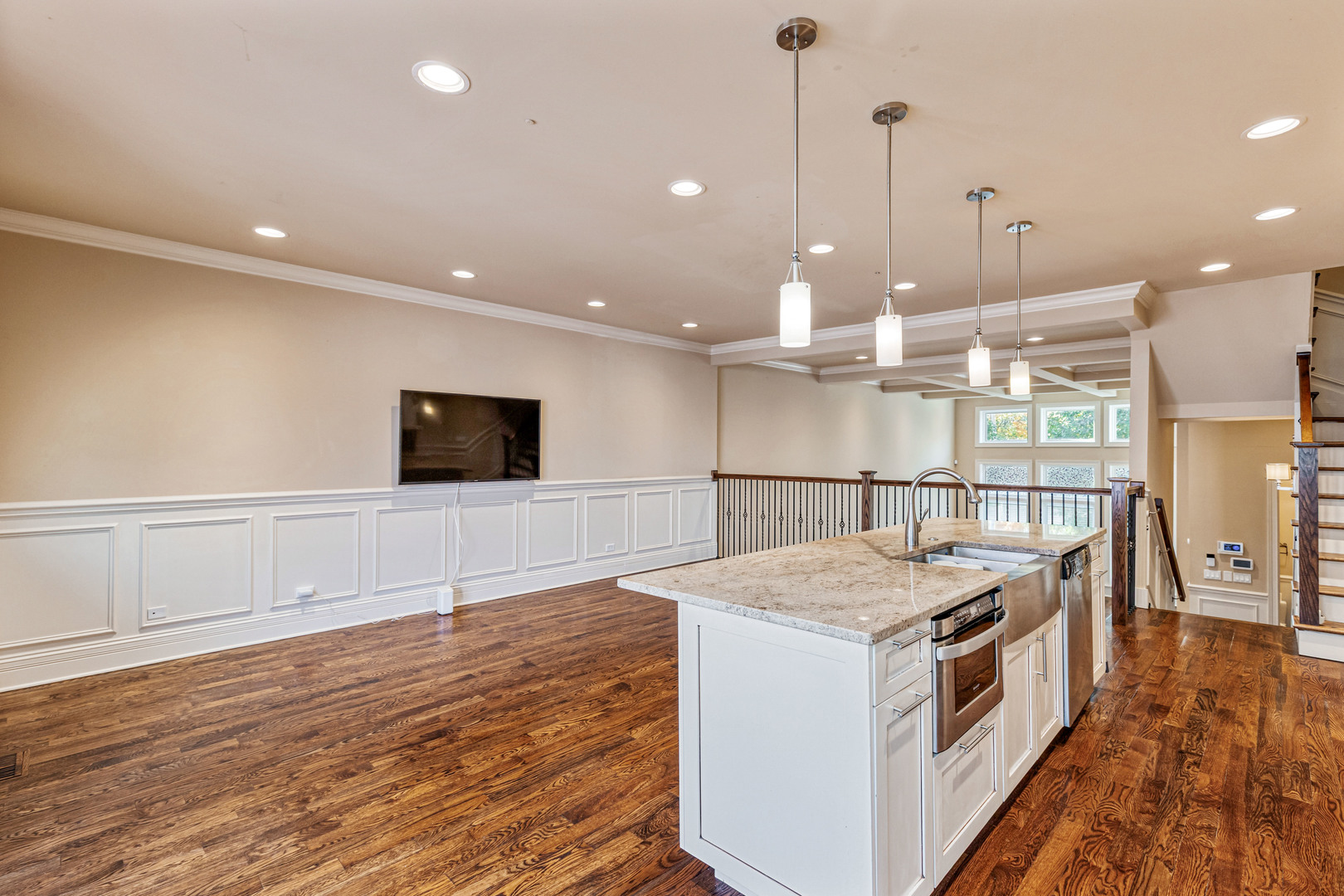 4065 S Ellis Avenue, Chicago, IL 60653