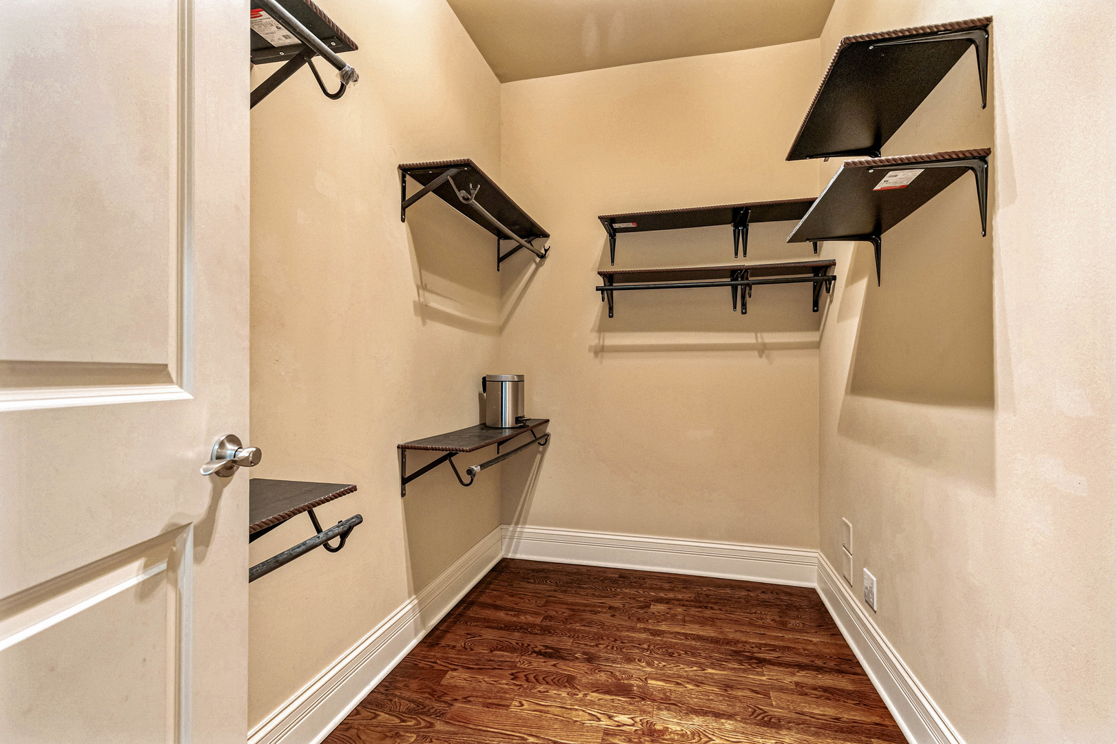 4065 S Ellis Avenue, Chicago, IL 60653